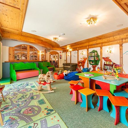 Residence Pez Gajard San Martino Di Castrozza Exteriör bild