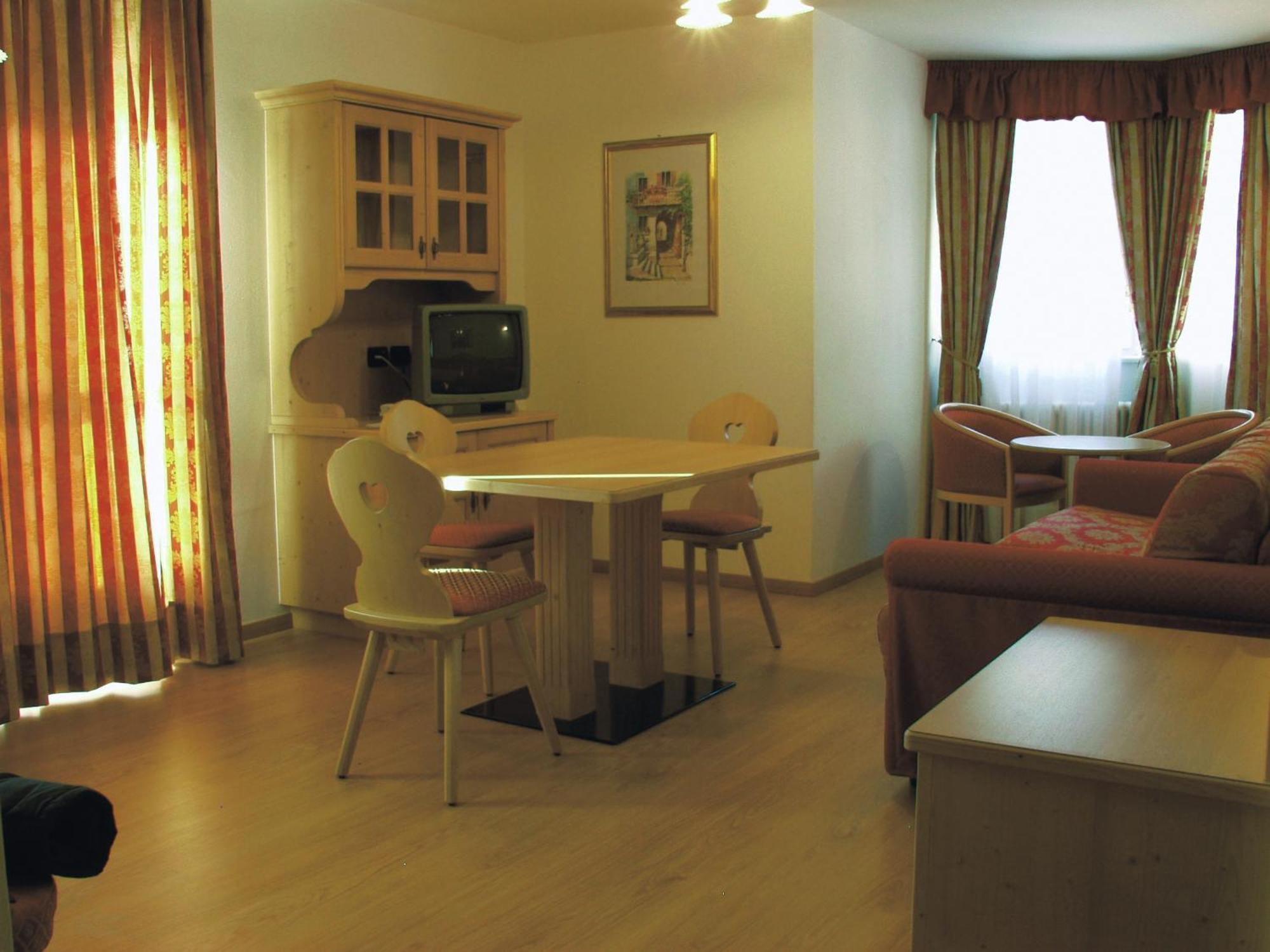 Residence Pez Gajard San Martino Di Castrozza Exteriör bild