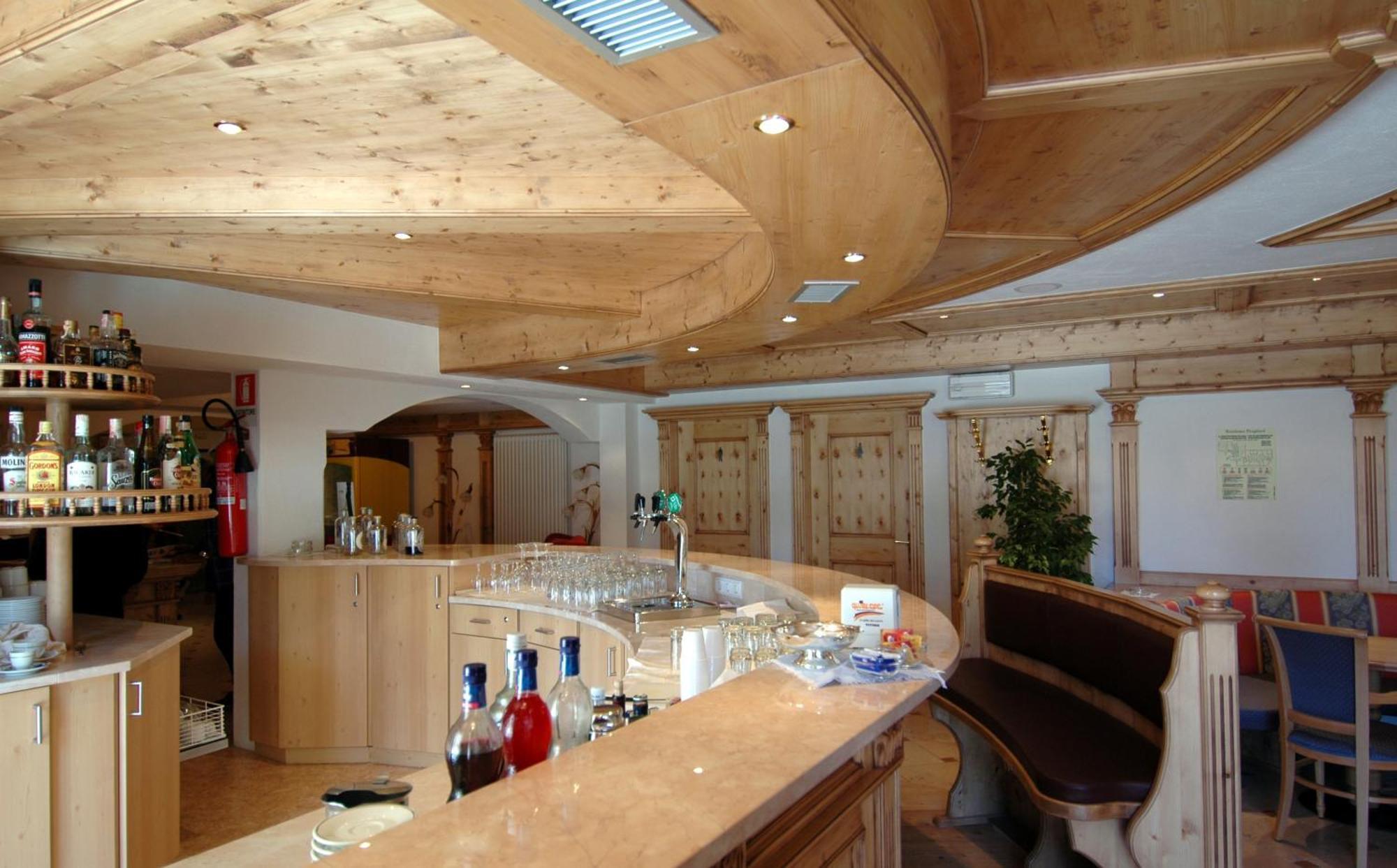 Residence Pez Gajard San Martino Di Castrozza Exteriör bild