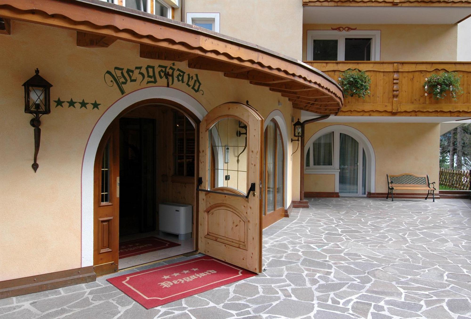 Residence Pez Gajard San Martino Di Castrozza Exteriör bild