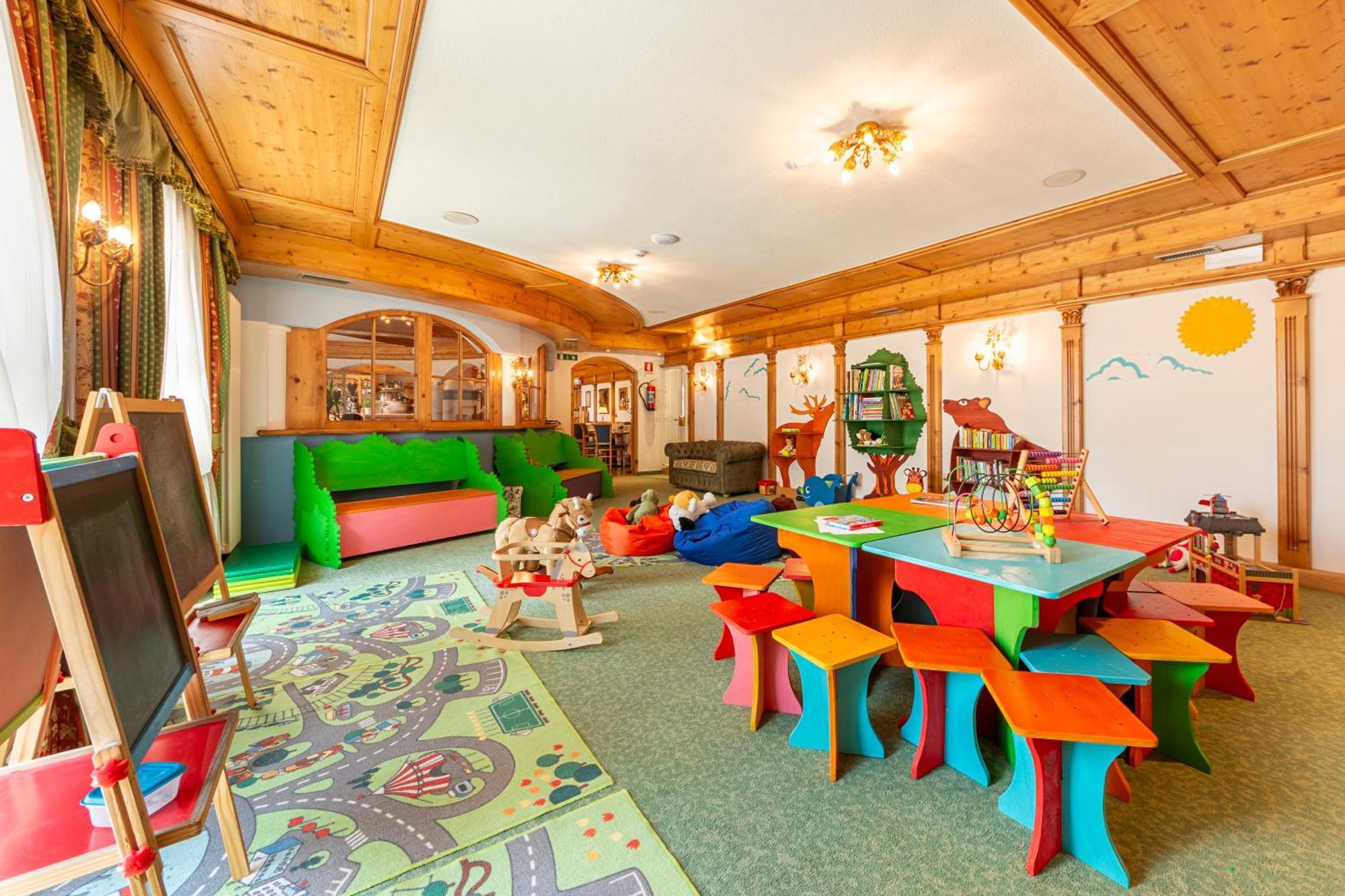 Residence Pez Gajard San Martino Di Castrozza Exteriör bild