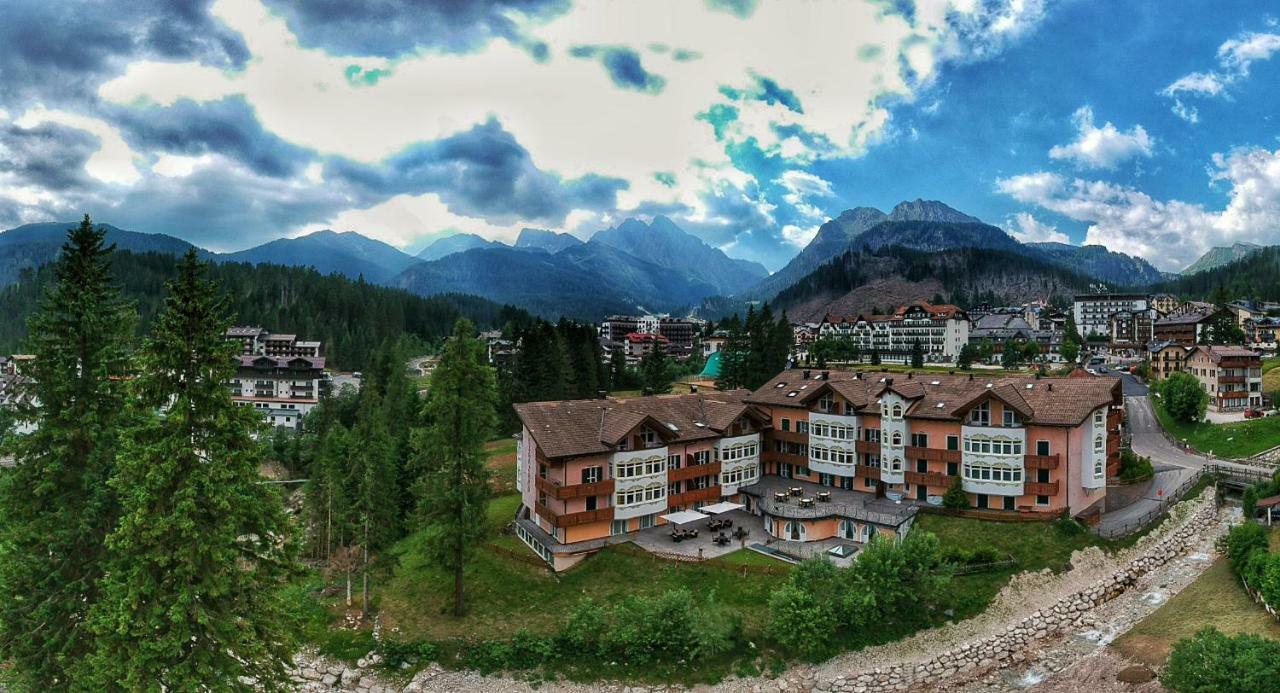 Residence Pez Gajard San Martino Di Castrozza Exteriör bild